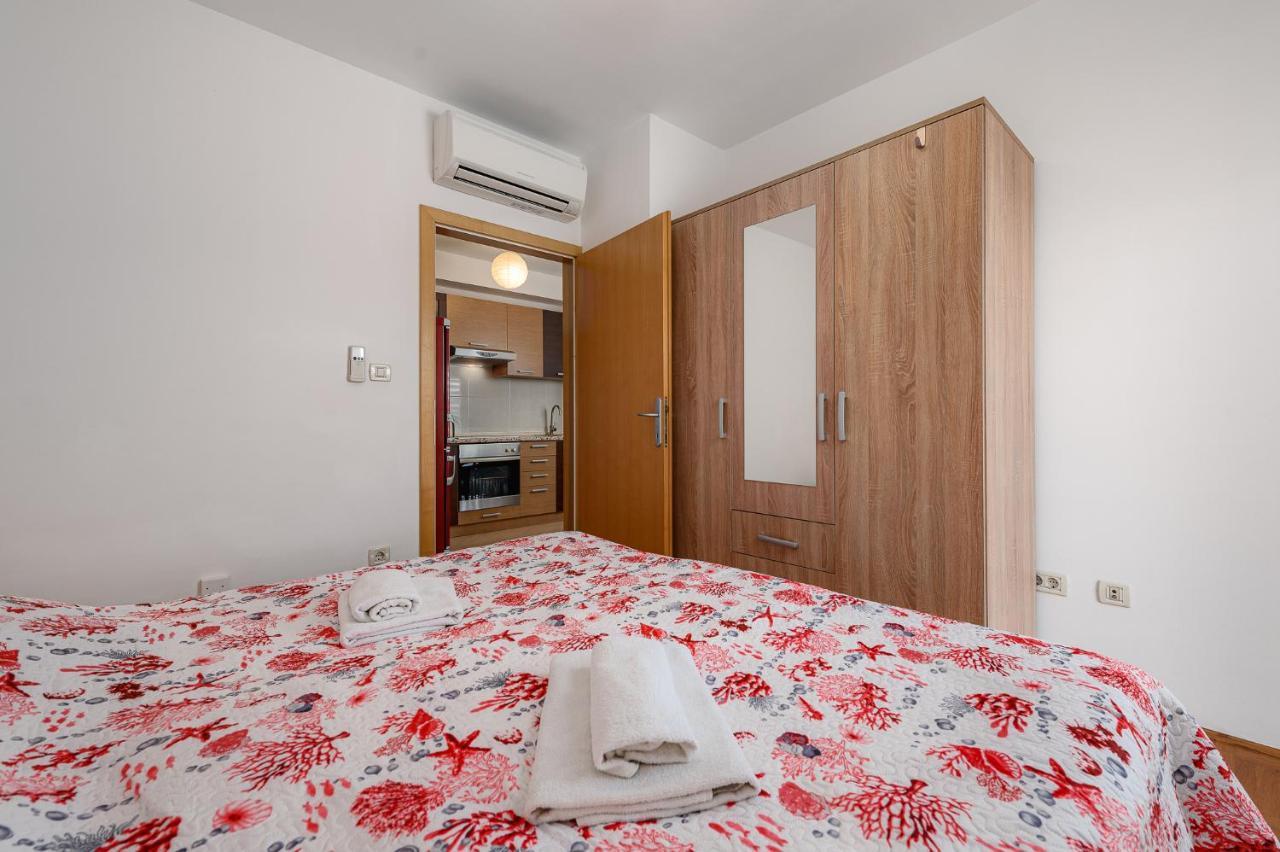 Apartment Ares 14 - Umag Center Екстериор снимка